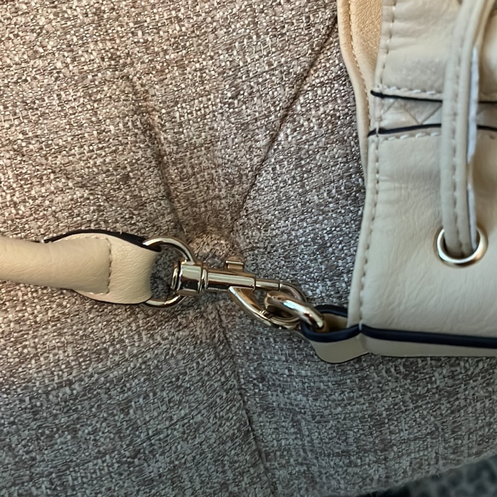 2/$20 Guess drawstring sack style purse - Picture 3 of 8